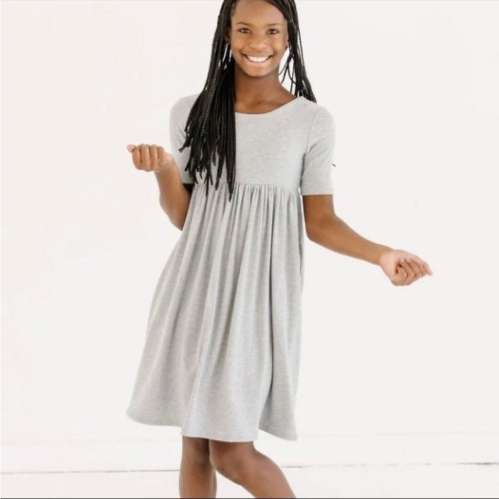 Remie Girl Nellie gray dress